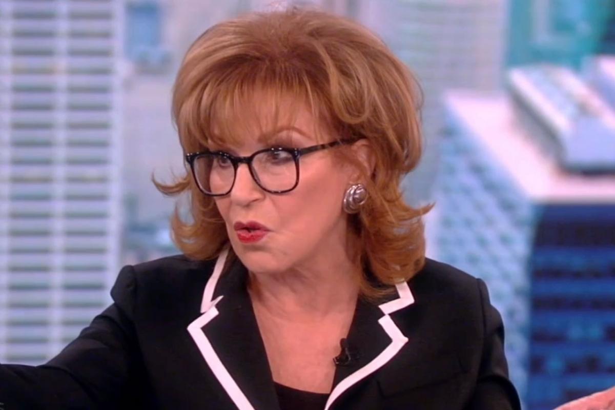 Joy Behar Admet Avoir Trait Une Femme De Salope Pendant Ses Vacances