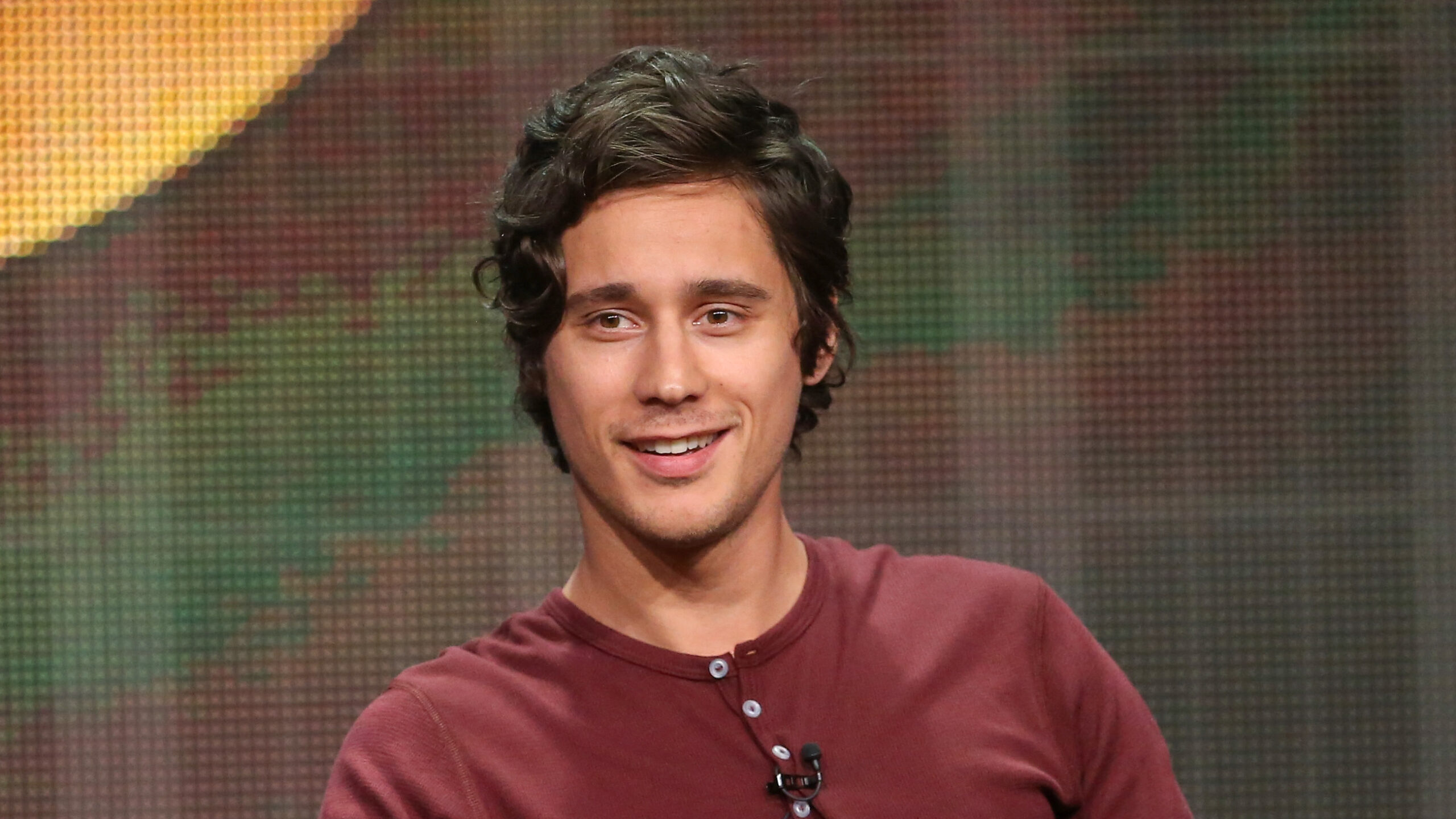 Peter Gadiot se junta ao elenco de'One Piece'da Netflix como Shanks