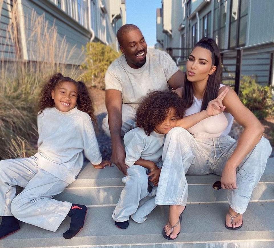 Kanye West hat das Haus GEGENÜBER von Kim Kardashians