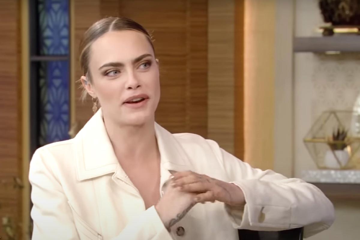 Cara Delevingne N'a Pas Pu Rester Immobile Sur L'interview'Live With ...