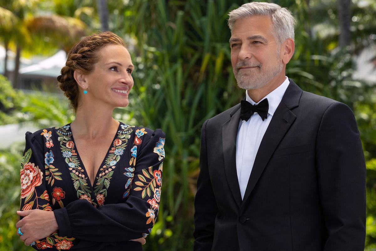 George Clooney Plaisante Sur Le Fait Davoir Embrassé Une Amie De Longue Date Julia Roberts Pour 