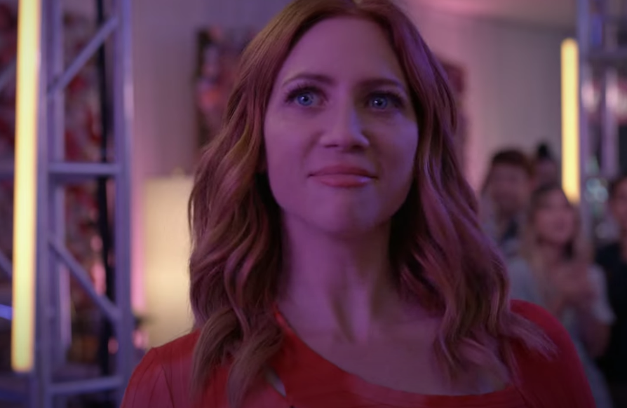 Qui joue Piper dans Not Dead Yet et pourquoi la star invitée estelle familière ? Netflix News
